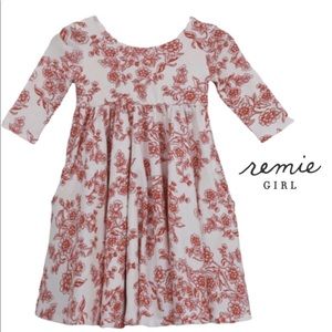 Remie Girl Vintage Christmas